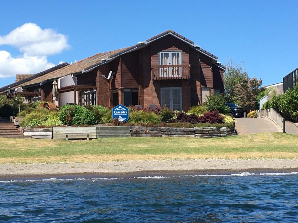 Cascades Lakefront Motel Lago Lago Taupo Exterior foto The house at 10000 Lake Washington Boulevard East, where the band recorded the album